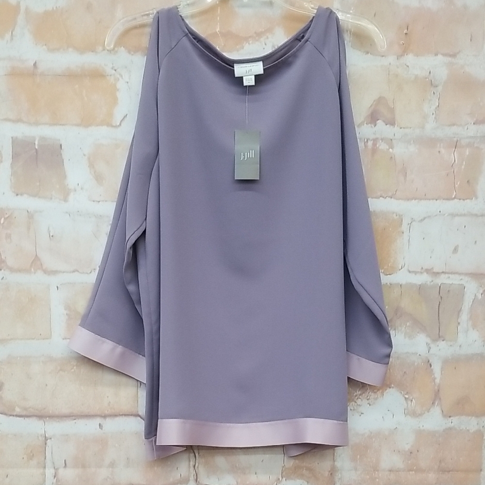 NWT Women's J.Jill top. Size M. Colors plum lilac.